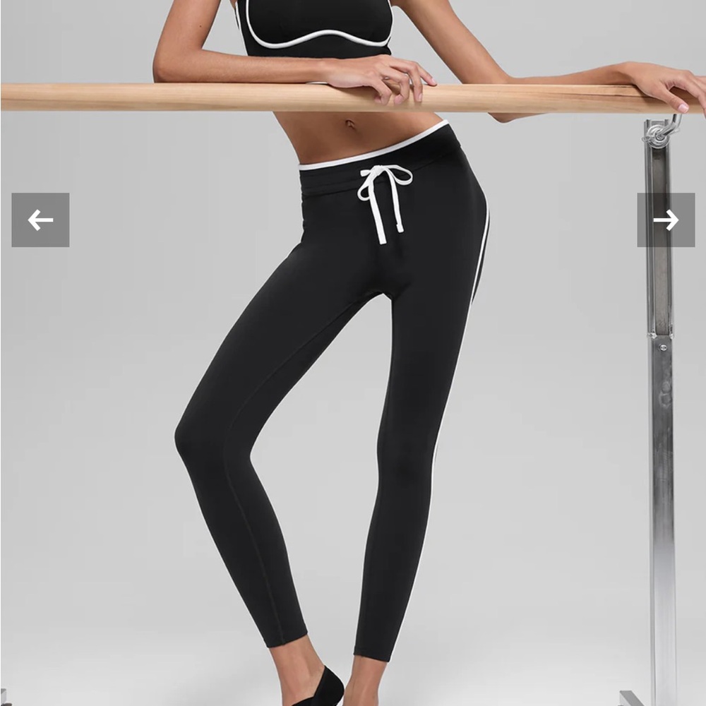 ALO Yoga Black Leggings with White Trim
